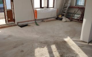 Vilă semifinisată de vânzare str. Remetea 217 mp si 670 mp teren - Poză 3