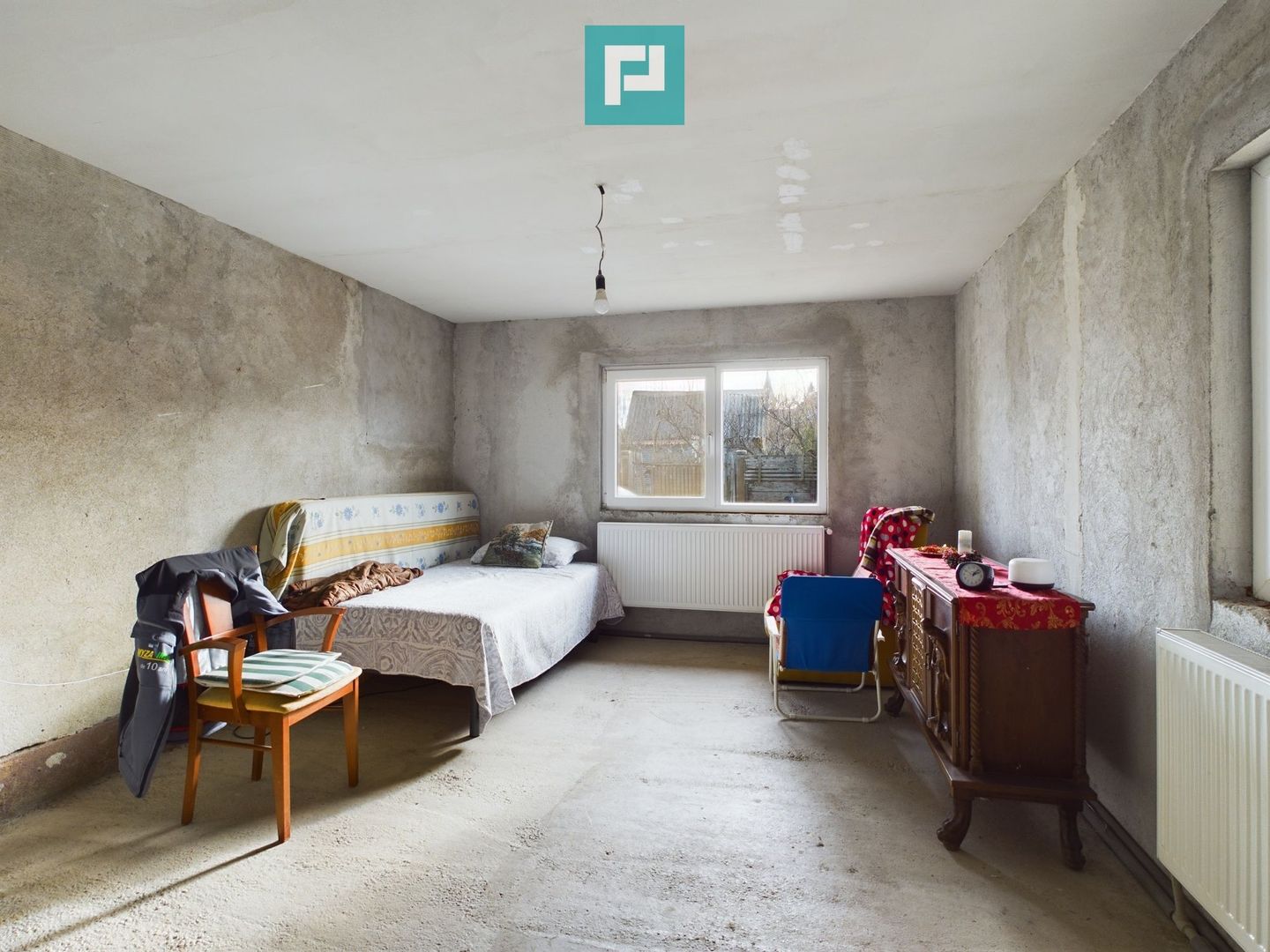 Casă cu 4 camere + anexe   în Șofronea - Poză 7