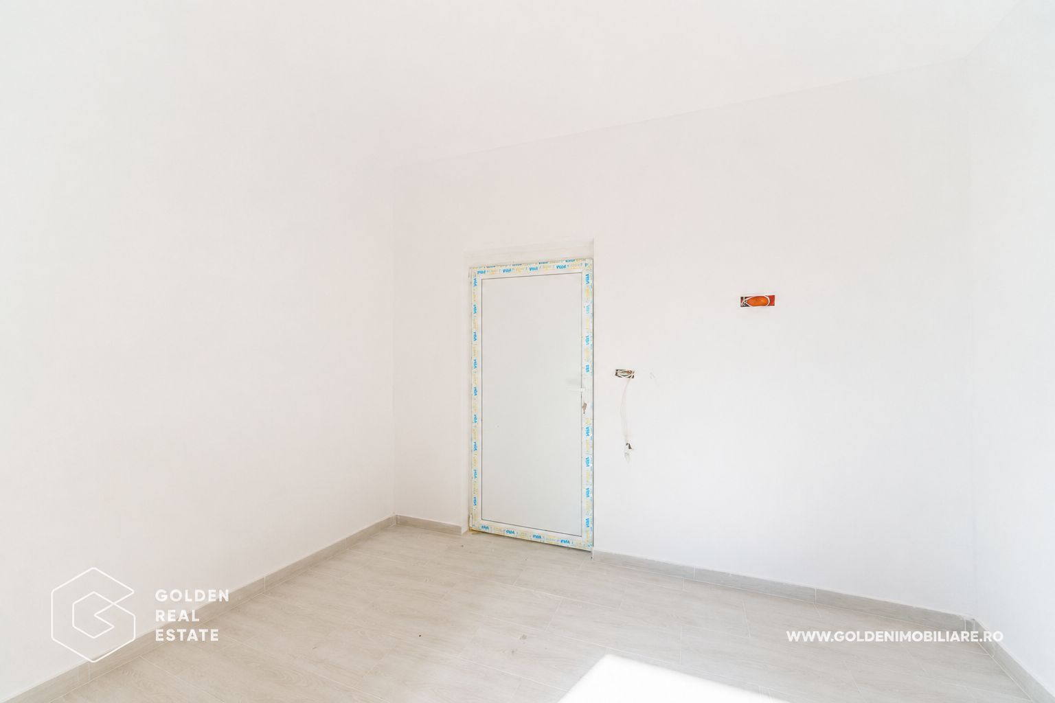 Clădire pentru azil/centru de îngrijire, cu 15 camere, Arad zona Gai - Poză 10