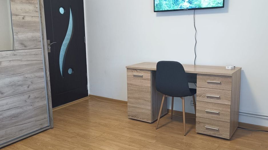 De inchiriat apartament cu o camera, etaj 1, Mazepa 1, 1500 lei - Poză 1
