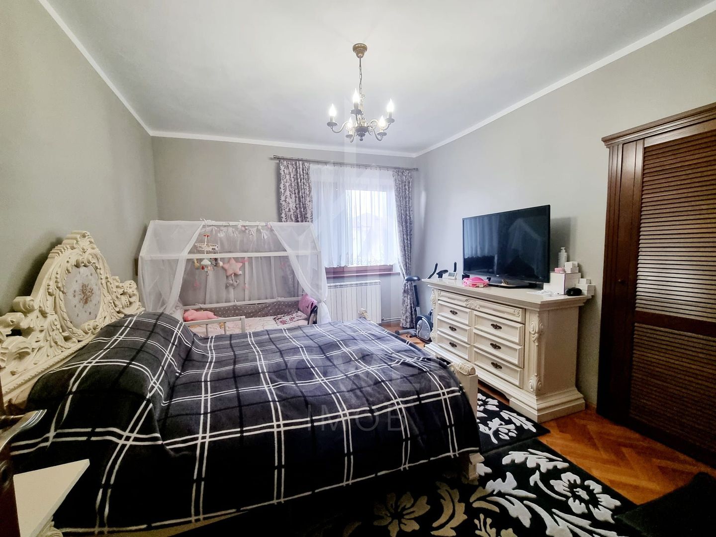 Apartament la vila de vanzare 3 camere | Zona Centrala | 100 mp utili - Poză 6