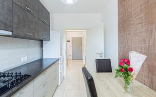 Garsonieră spațioasă, parcare și boxa, contract ANAF, Maurer Coresi - Poză 1