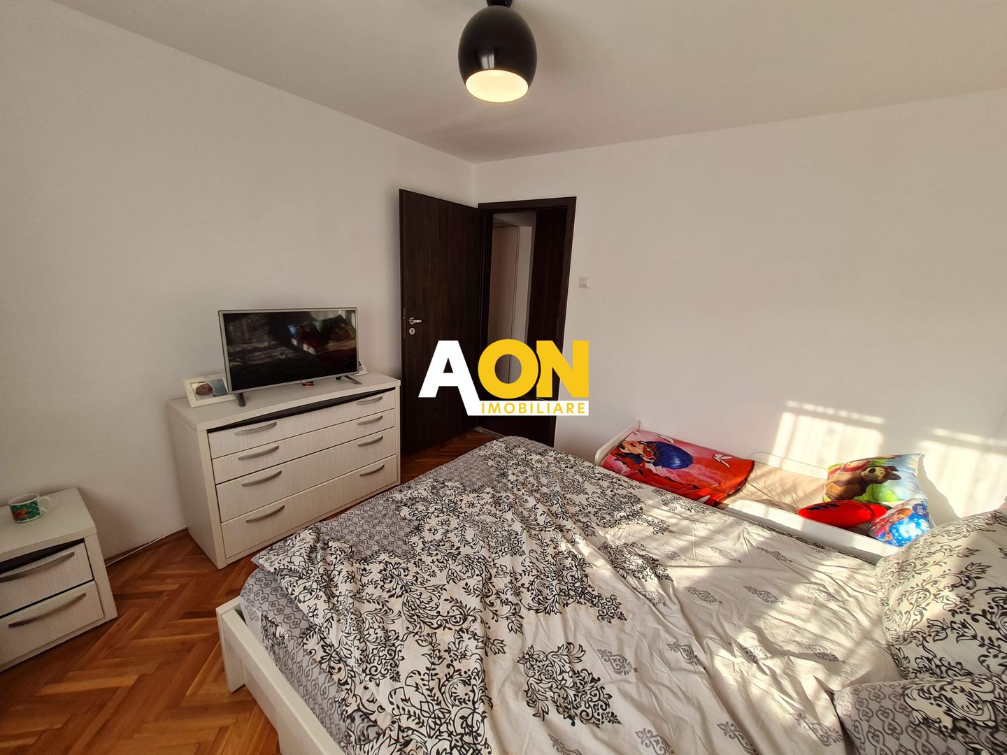 Apartament 3 Camere, Decomandat, 69 mp + balcon, Etaj 4, Zona Cetate - Poză 9