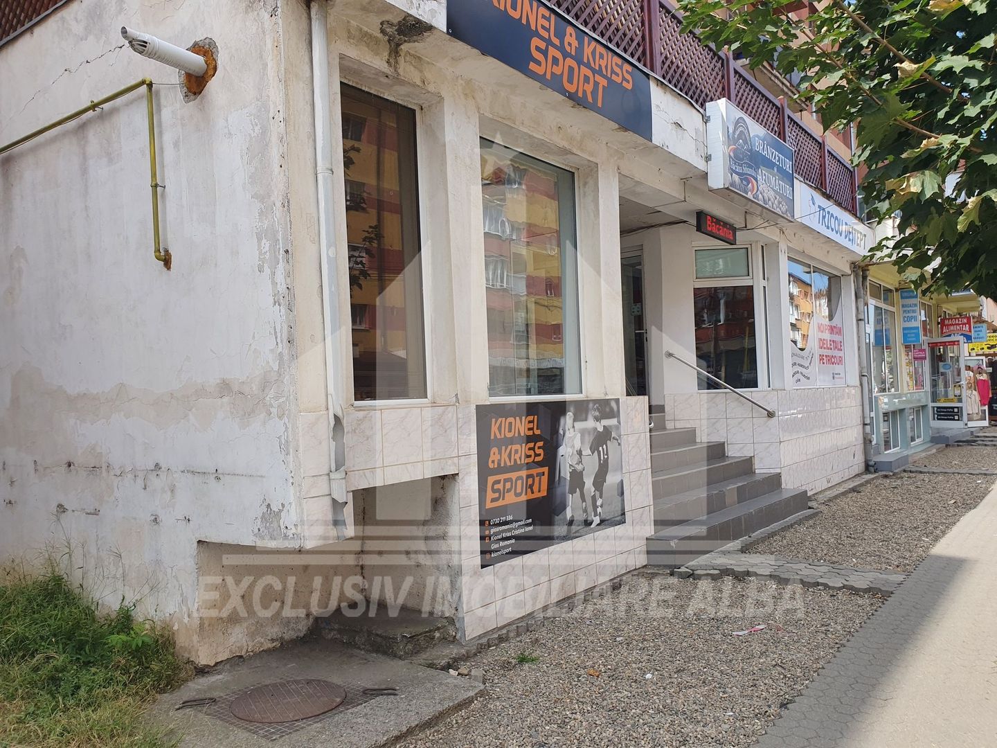 Spatiu comercial de vanzare in Cetate zona piata - Poză 5
