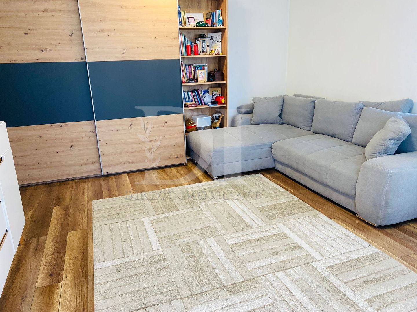 Apartament doua camere / Gradina 120 mp / Parcare - Poză 1