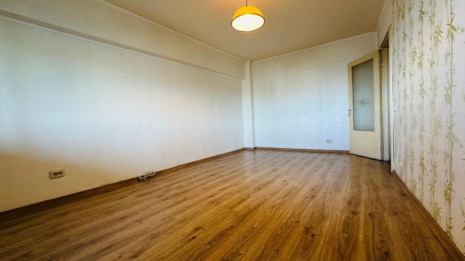 Apartament luminos 3 camere cu balcon generos Parcul Plumbuita - Poză 3