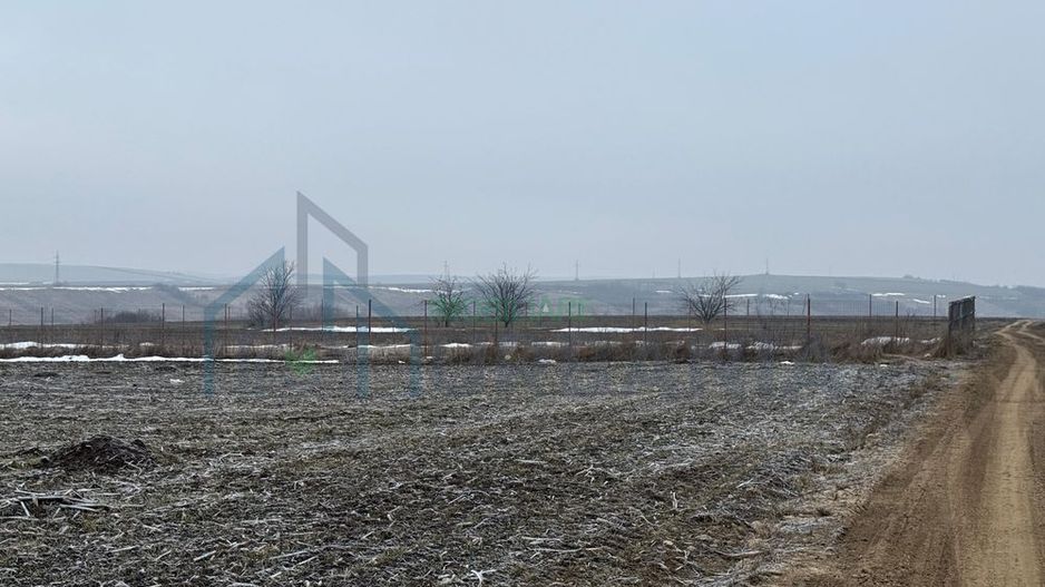 De vanzare teren Miroslava - Poză 5