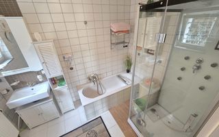 Apartament superb cu gradina zona Sub Arini - Poză 17