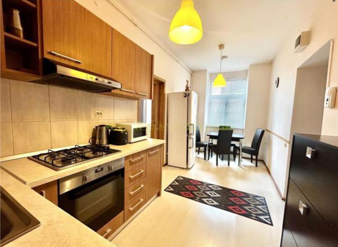 Ultracentral  - Republicii - Apartament 3 camere 2 bai - 80mp - Poză 8