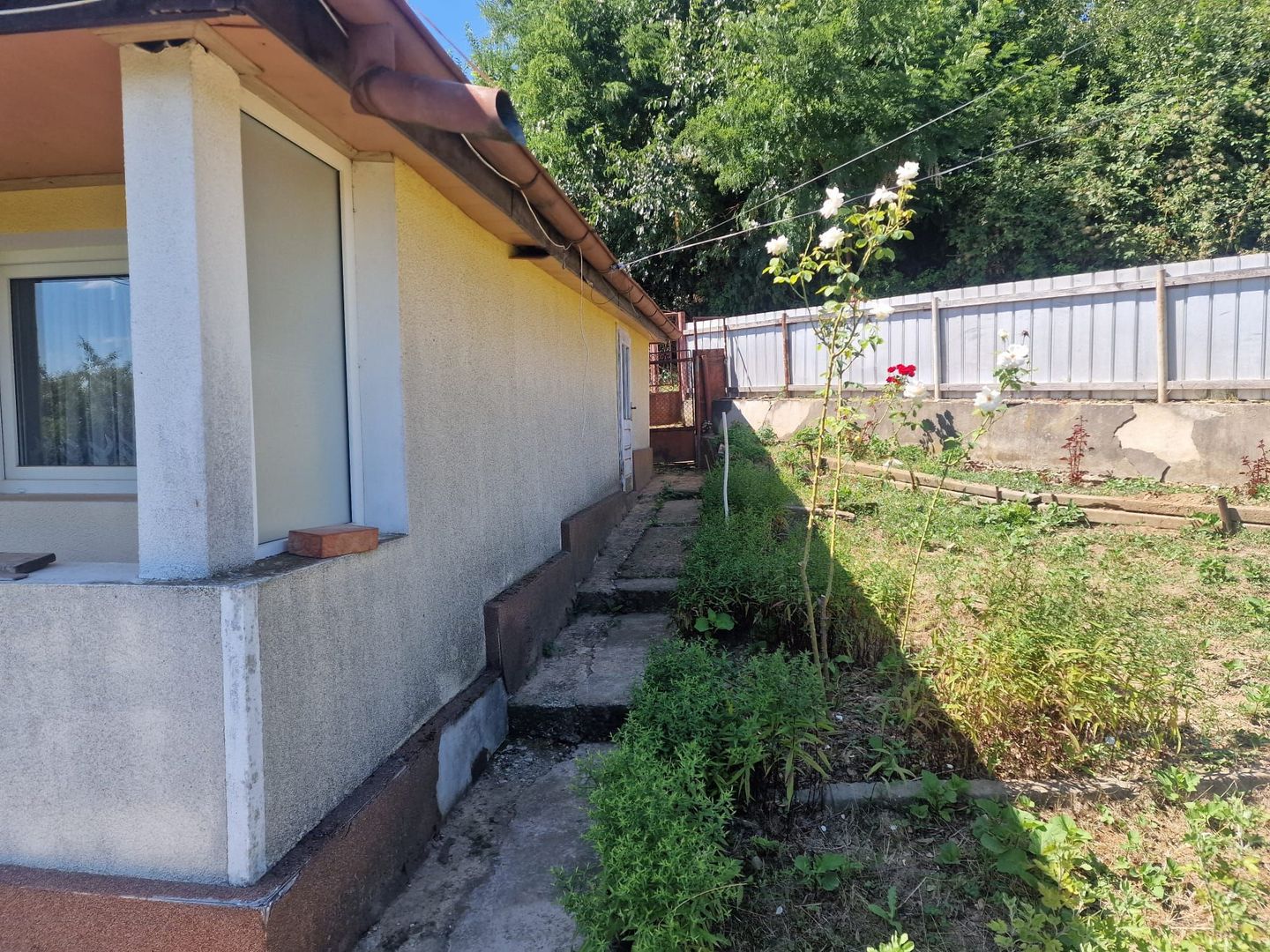 Casa in mediu rural cu teren - Poză 20