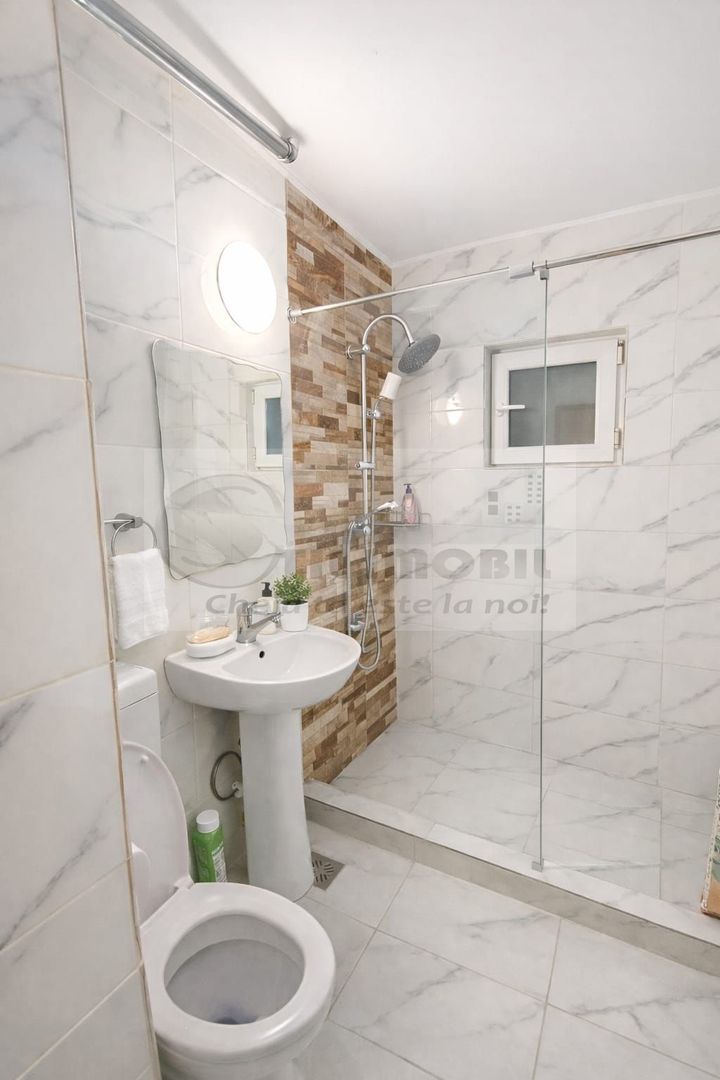 Apartament spatios cu 3 camere si 2 balcoane - zona Canta - 400€ - Poză 4