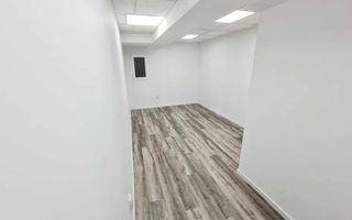 Camera/ Spatiu perfect pentru birou sau depozitare - Poză 5