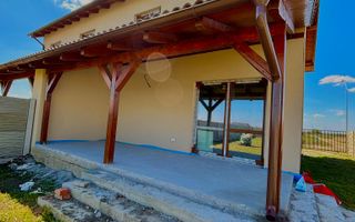 Duplex  cu 4 camere si teren generos , Sacalaz - Poză 4