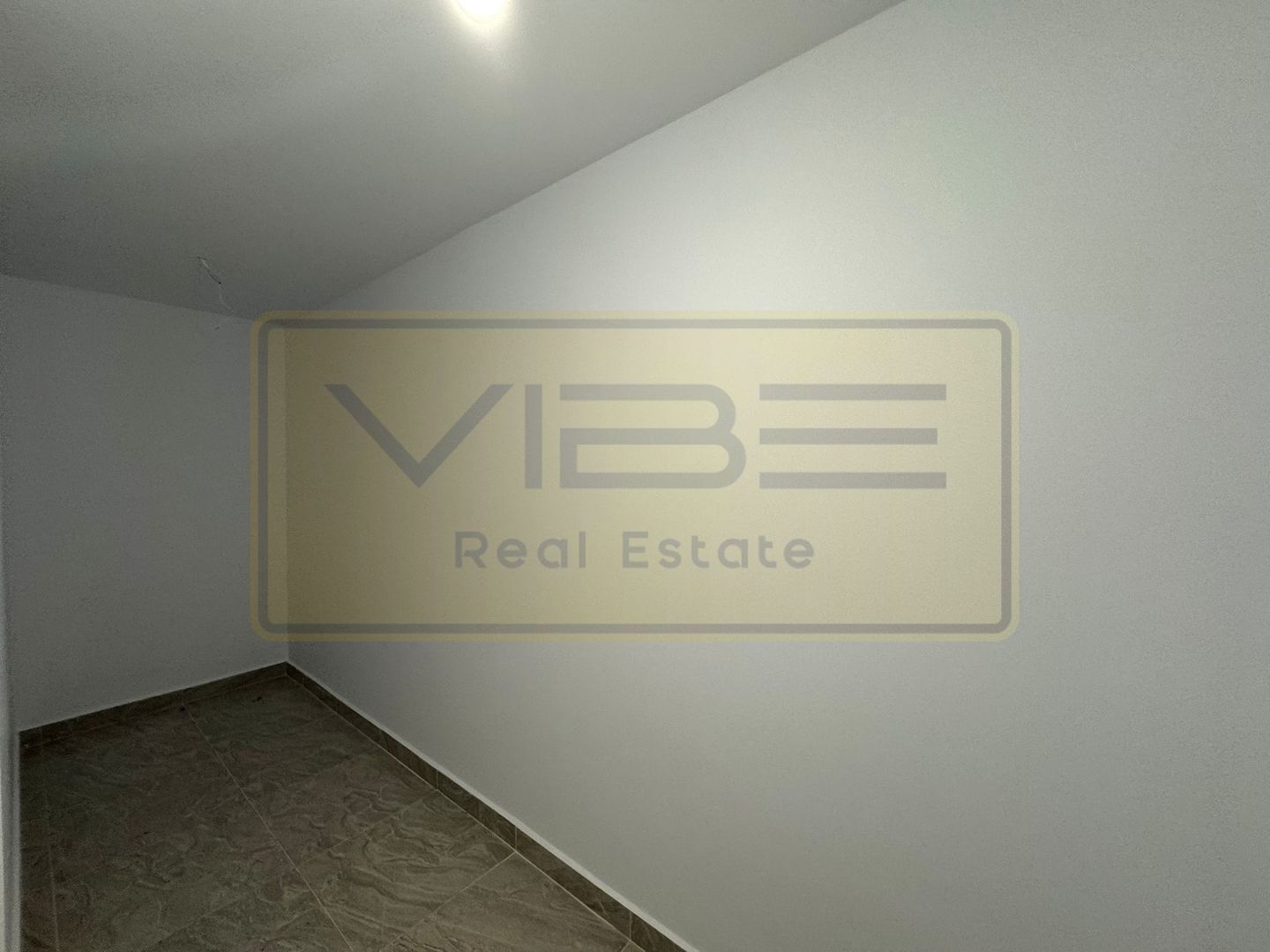 Spatiu office / comercial Valea Lupului - Strada Garoafei - Poză 16