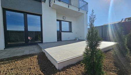 Casa noua la cheie 4 camere, 2bai, terasa, carport