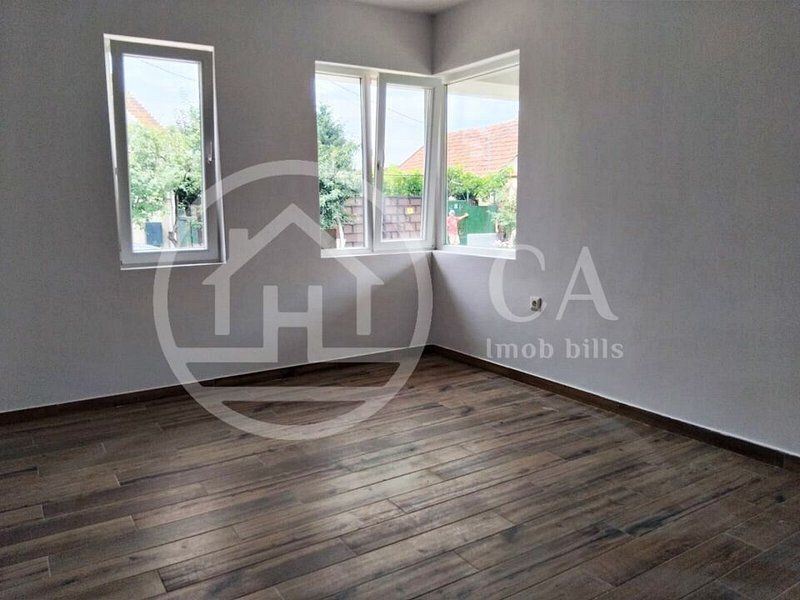 Casa de vanzare cu 4 camere in zona Matei Corvin, Oradea - Poză 5