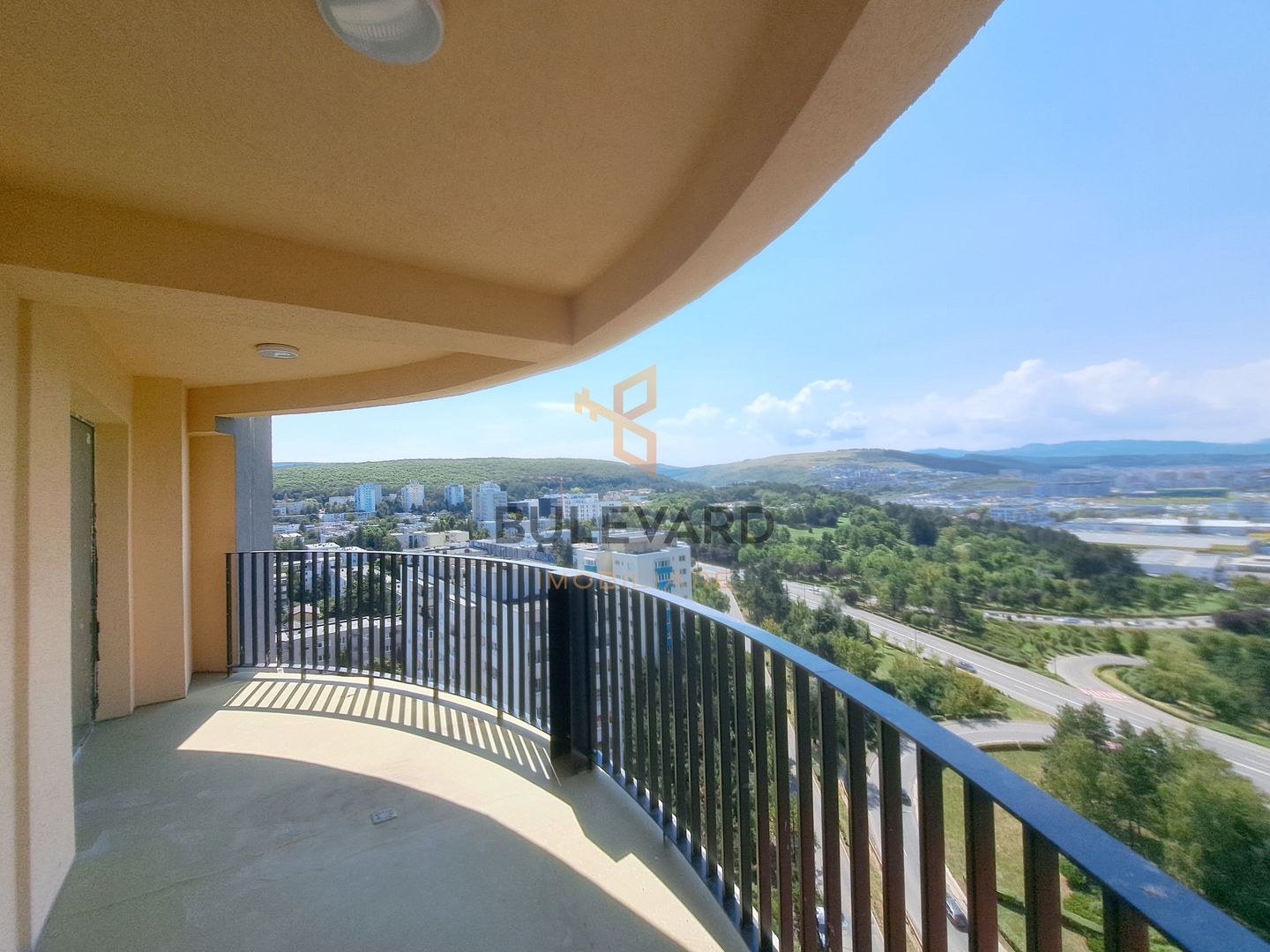 Comision 0. Apartament 3 camere + terasa 13 mp view superb! - Poză 1