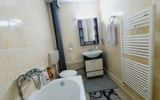 Apartament 3 camere in Cetate cu loc de parcare, curte si boxa - Poză 7