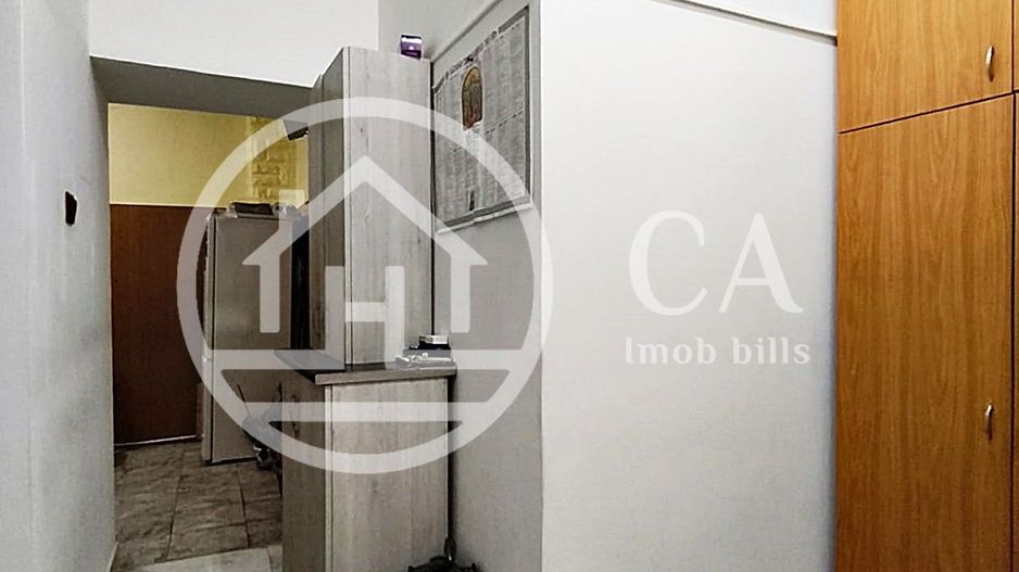 Proprietate mixta de vanzare apartament si spatiu comercial, Oradea - Poză 16