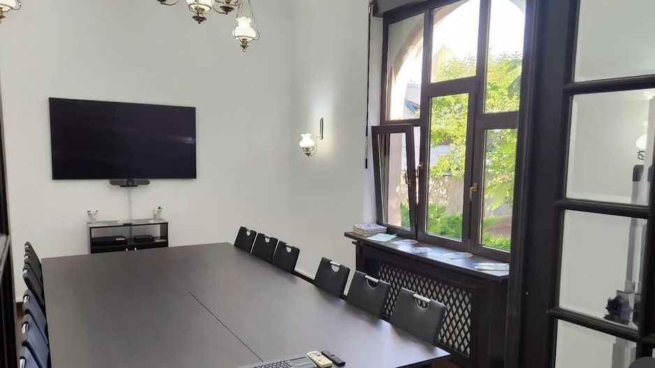 Refined Elegance Meets Urban Functionality in the Heart of Bucharest - Poză 3