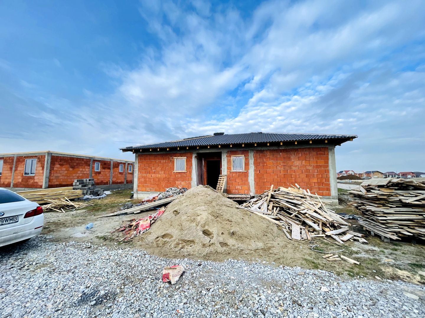 Casǎ de vânzare plan Parter Semifinisatǎ Cihei - Poză 1