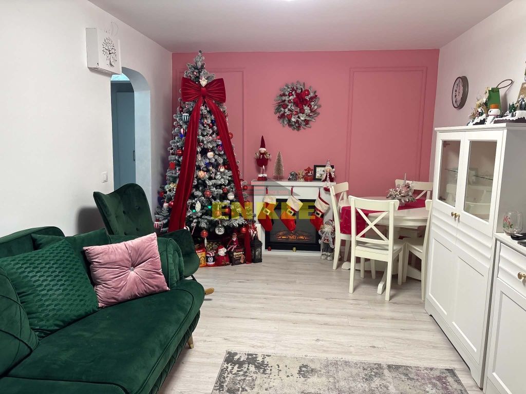 DE VÂNZARE – Apartament 3 camere, zona Bucovina - Poză 2