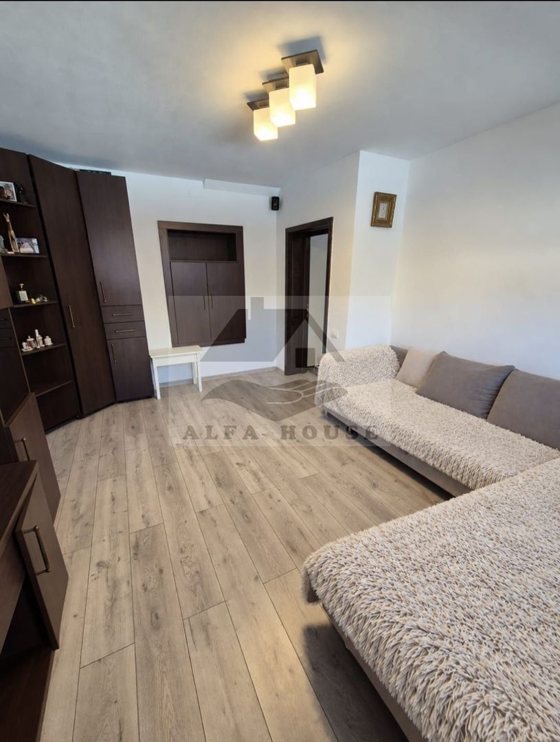 Apartament cu 4 camere in casa - zona Centrul Civic - Poză 3