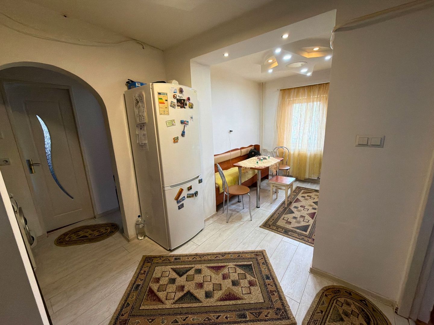 Apartament 2 camere decomandat 50 M²  semicentral - Poză 4