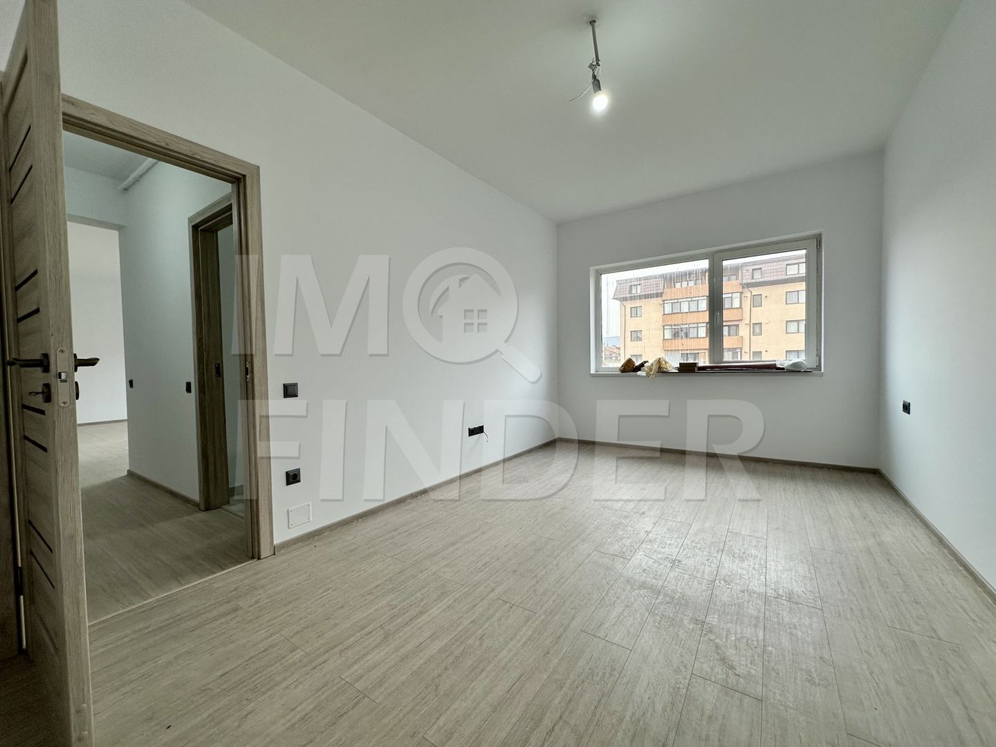 Apartament,  52mp + 54 mp terasa, etaj 1, zona Primariei/ Restaurant Regal - Poză 1