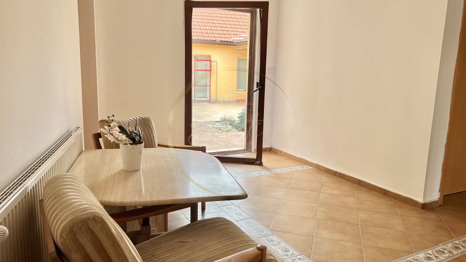 Apartament cu 1 camera la vila ( bucatarie comuna ) | UTILITATI INCLUSE - Poză 6