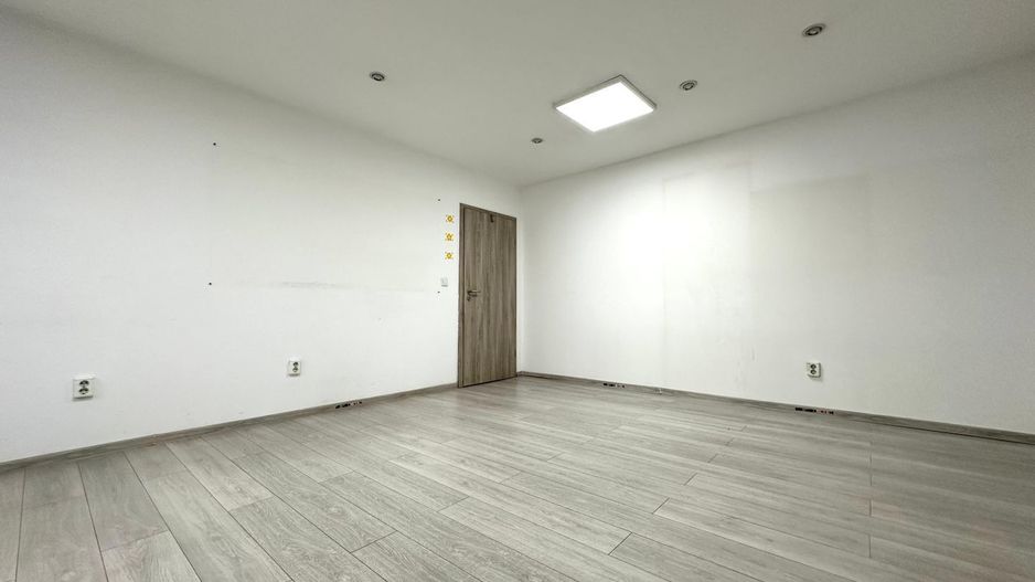 Spațiu birouri 92 mp, etaj 2, cu parcare inclusa – Brașov - Poză 3