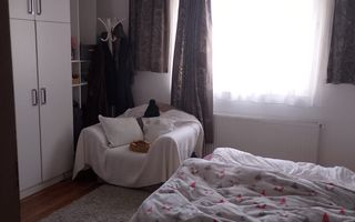 Apartament la casa, curte interioară,  foișor cu grill. - Poză 4