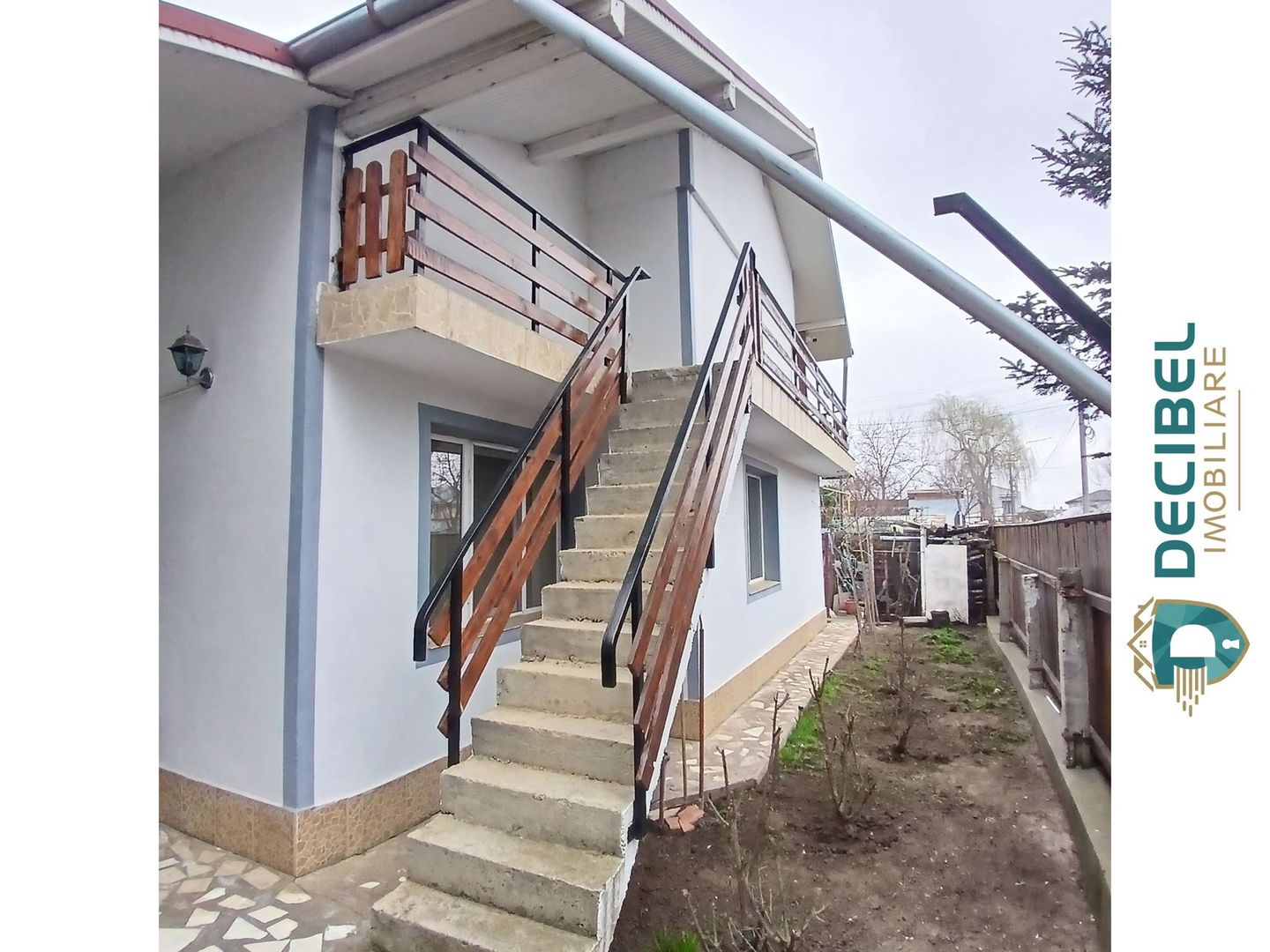 Casă cu mansardă și 4 camere în Cartierul CFR – Tecuci - Poză 4