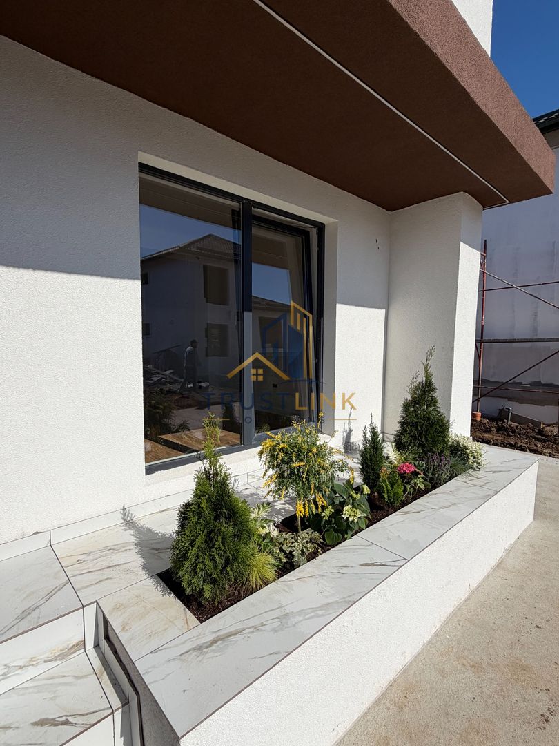 Casă individuală modernă de vânzare Berceni 4 camere 290 mp curte - Poză 2