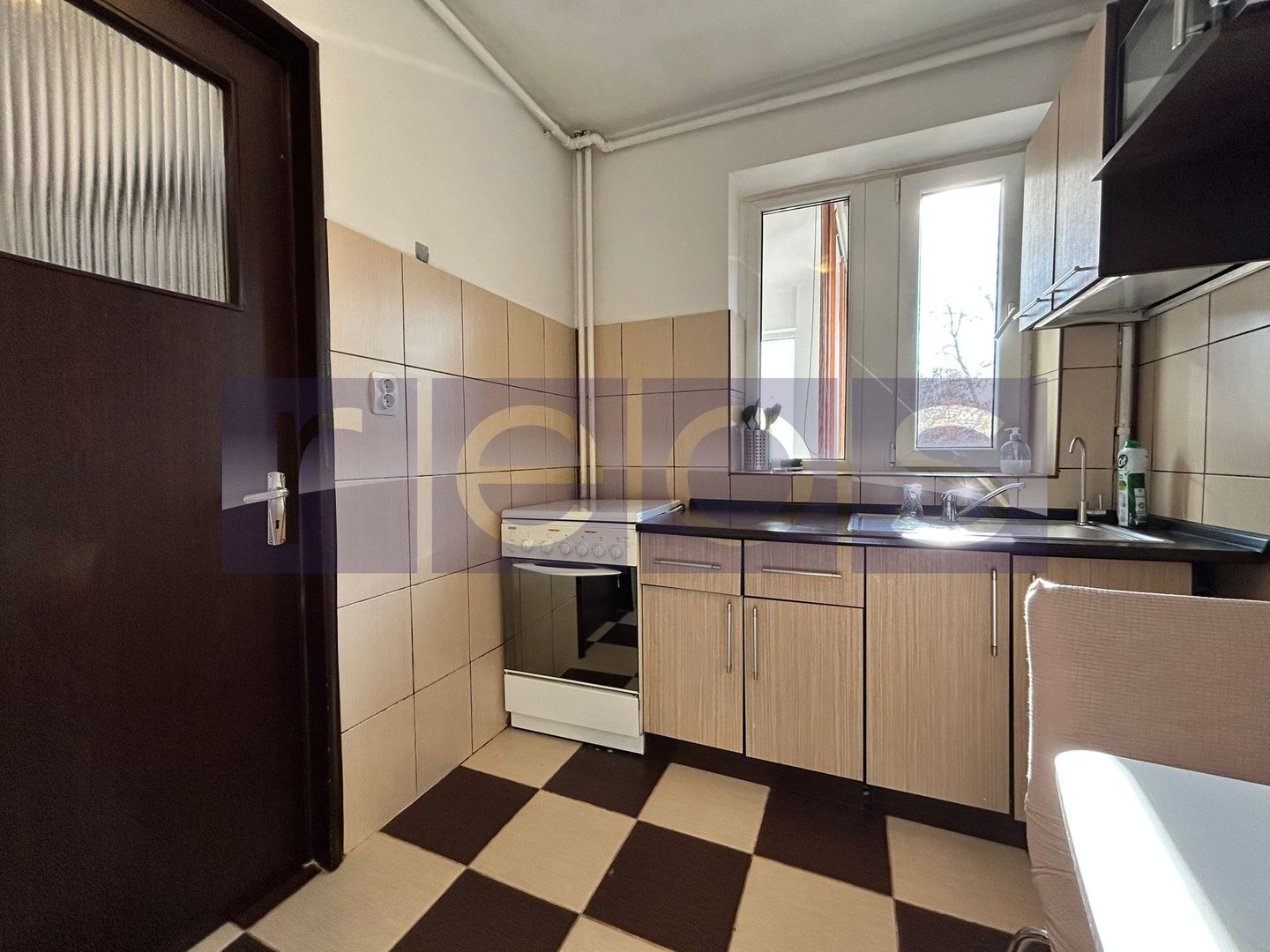 INCHIRIERE 2 CAMERE | PLAZZA ROMANIA - Poză 9