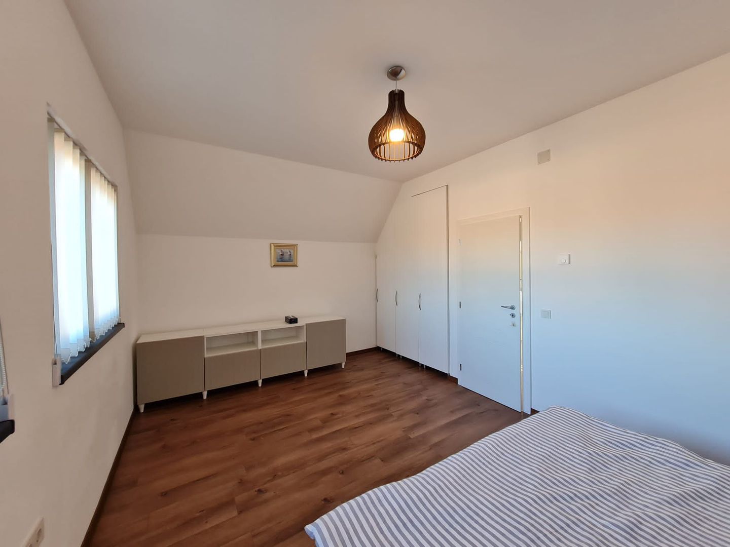 Minimalist la prima închiriere în Dumbravita - Poză 8