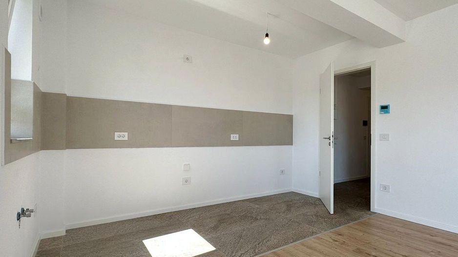 Vindem apartament NOU faza 5 Coresi Avantgarden - Poză 7