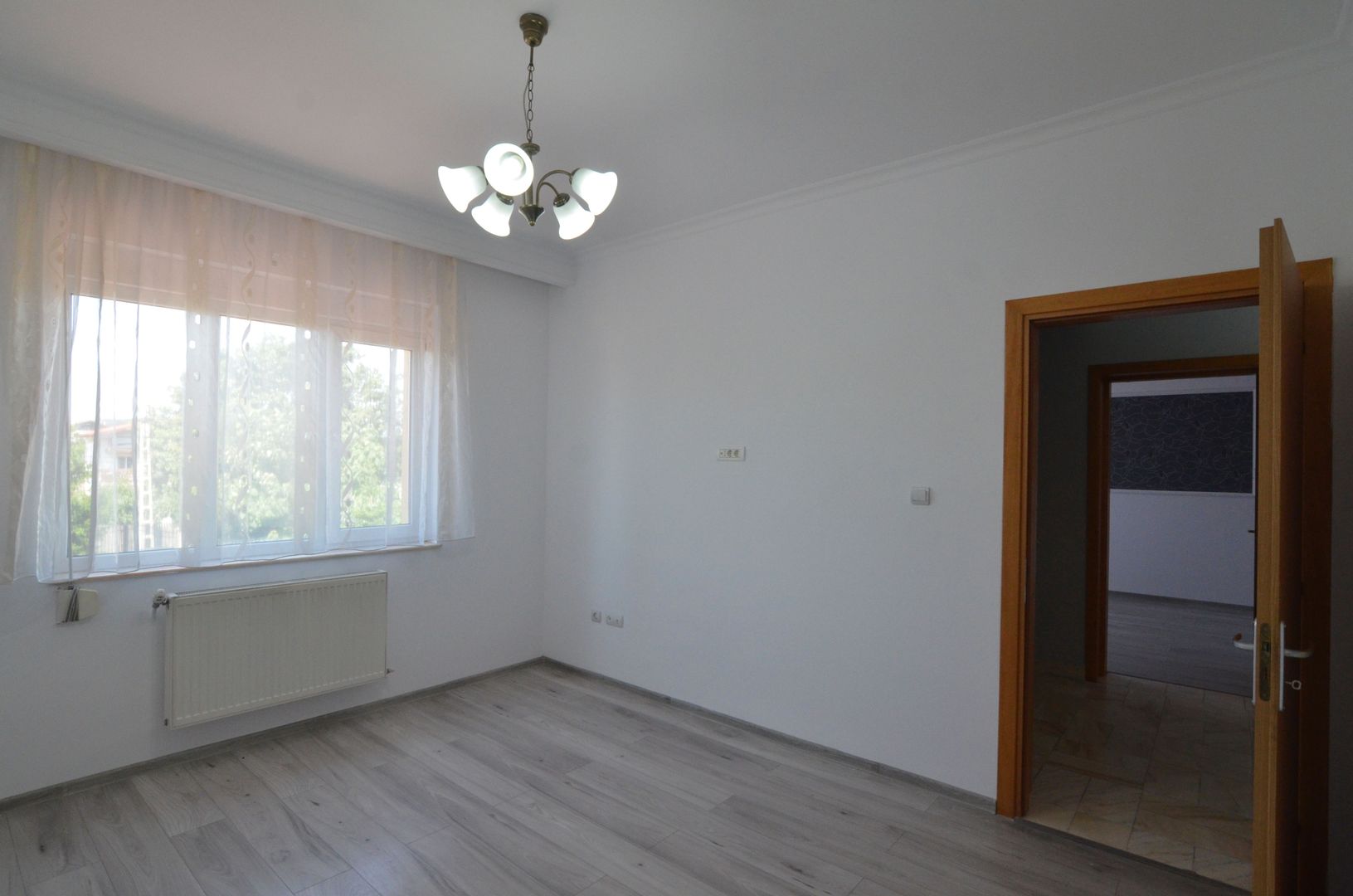 Inchiriem Vila individuala 6 camere cu panouri solare zona Pipera - Poză 16