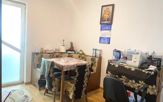 SOLD / VANDUT Apartament 3 camere de vanzare CET - Poză 3