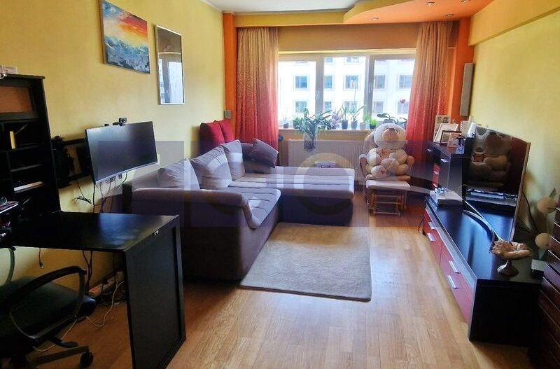 Apartament 4 camere 100mp |  Metrou Stefan cel Mare | Loc parcare+centrala - Poză 2