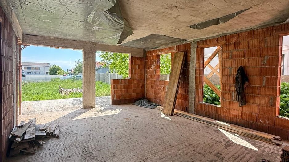 Duplex la rosu - 3 dormitare- Dumbravita - Poză 1