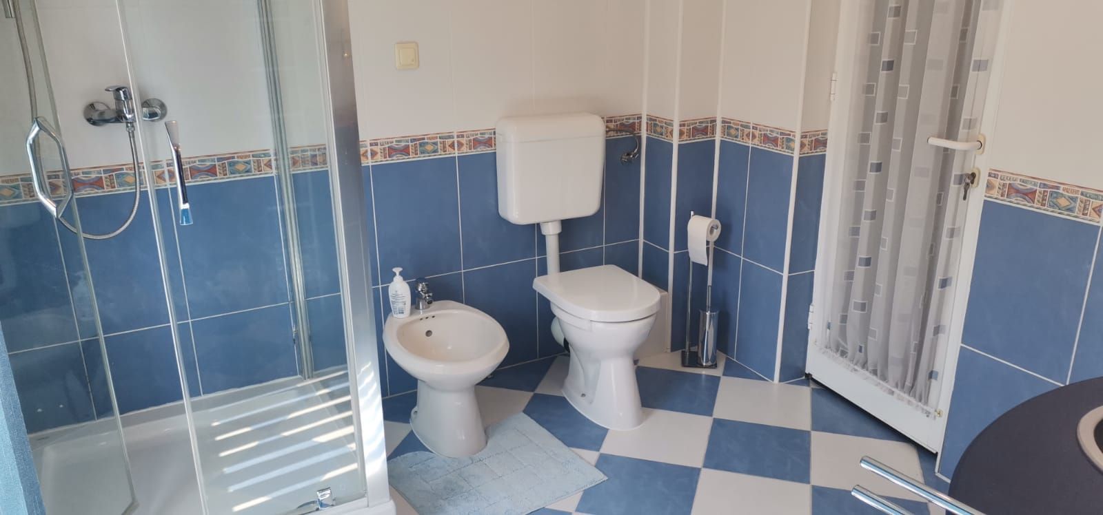 Casă deosebită în Fratellia, cu teren 657 mp - Poză 45