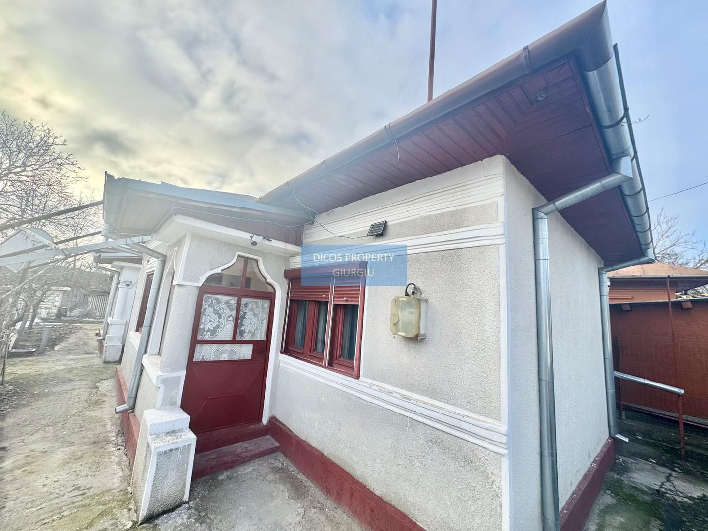 Casă de vânzare – Fdt. Rozelor - Poză 1