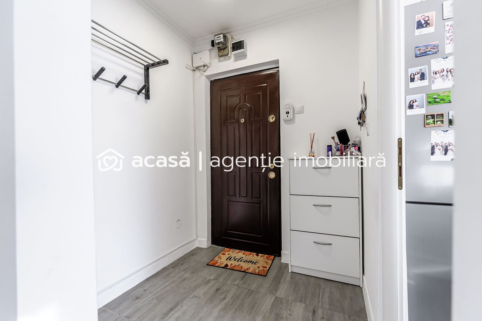 Apartament la etajul 3 cu 2 camere la cheie in zona Romanilor - Poză 7