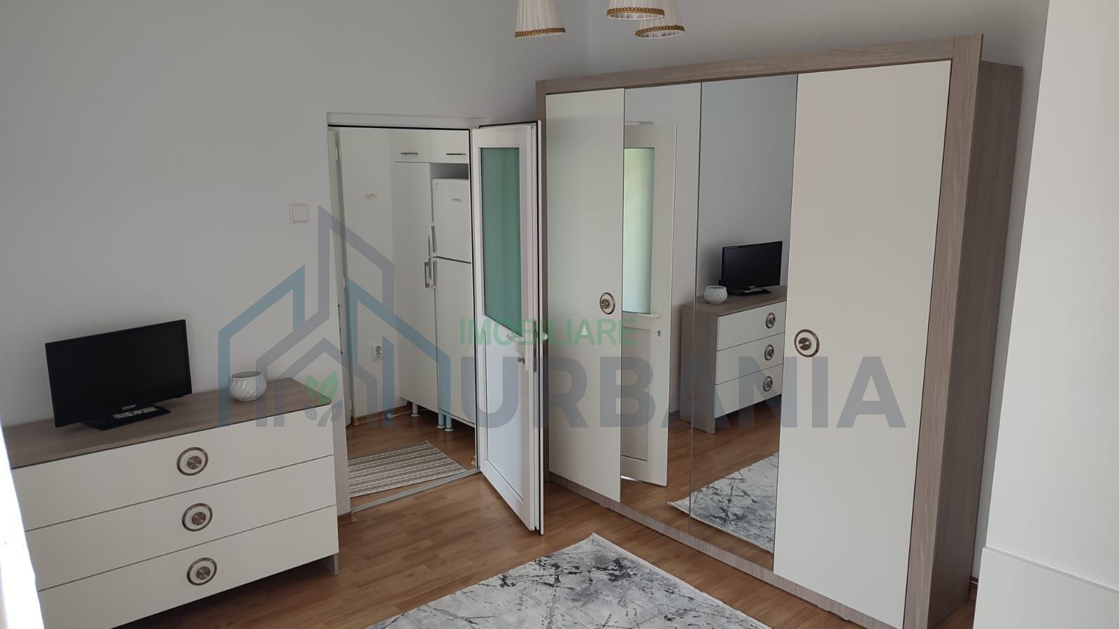 Apartament cu 1 camera la casa, zona centrala - Poză 1