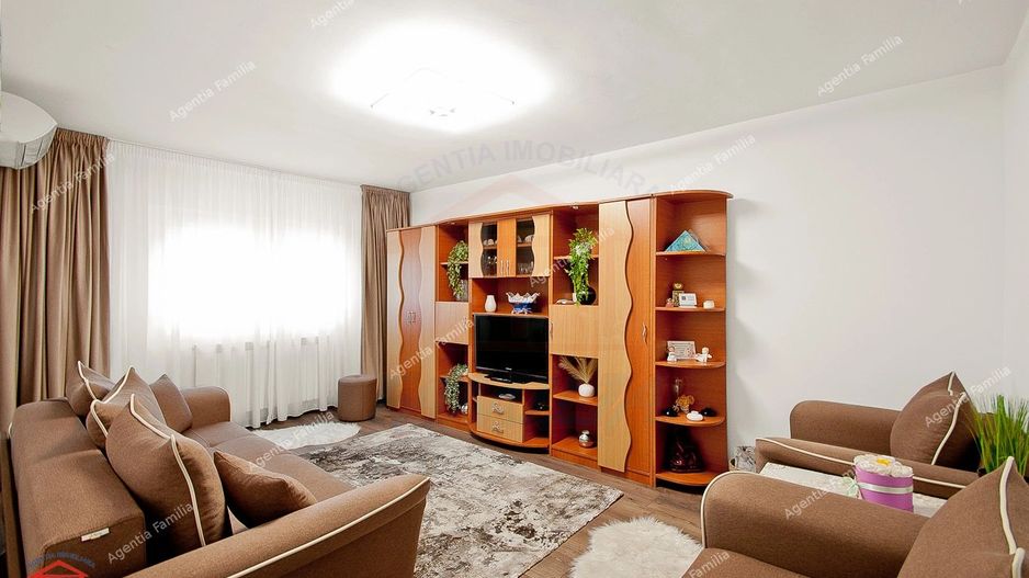 De închiriat apartament 3 camere, Micro 21 - Poză 13