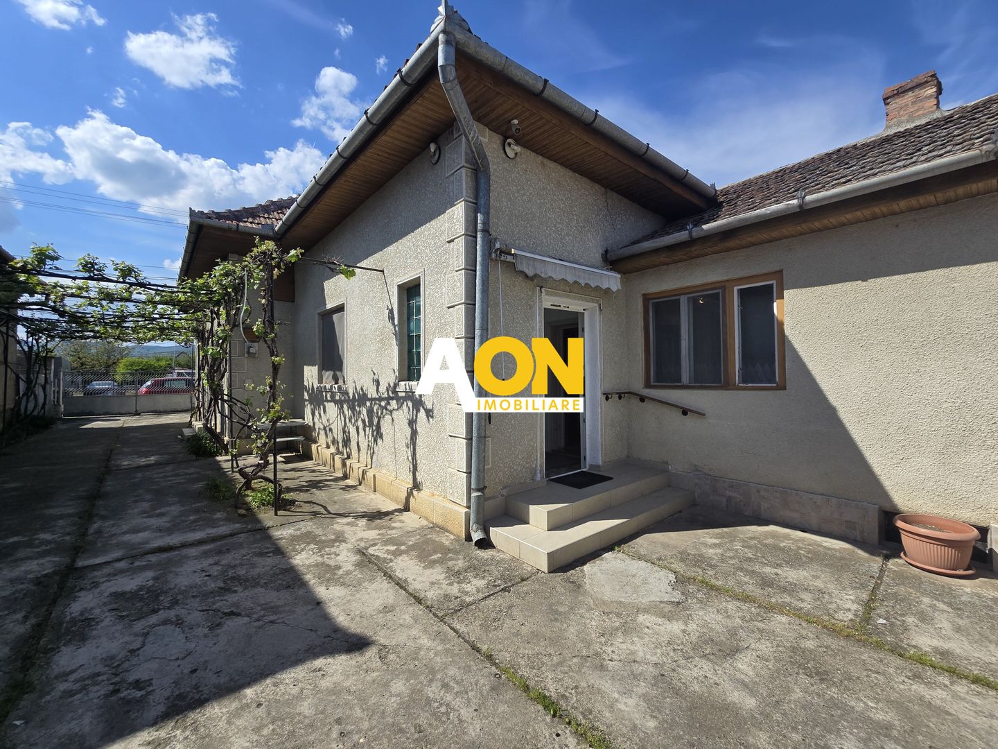 Casa Individuala, 4 Camere 1500mp Teren, Partos - Poză 1