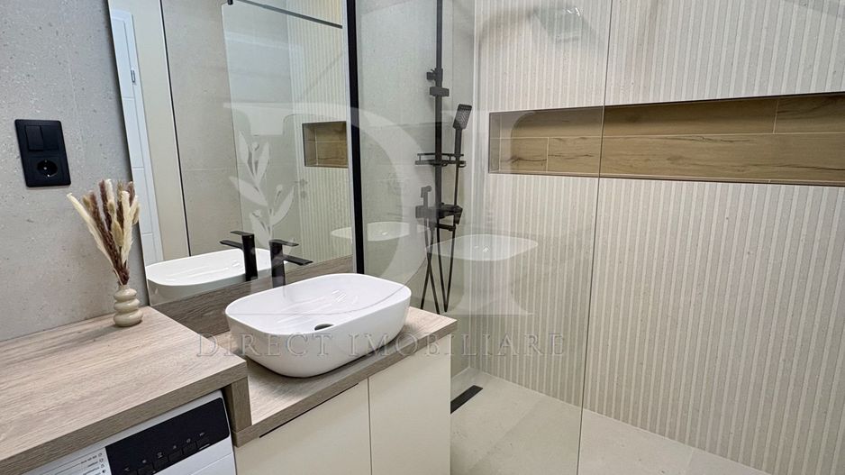 Apartament ultramodern / etaj intermediar / Zona Eroilor - Poză 12