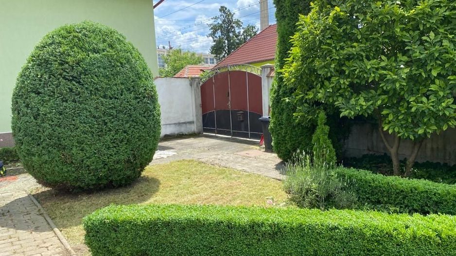 Casa individuala intima cu teren mare in Avrig, Sibiu - Poză 8