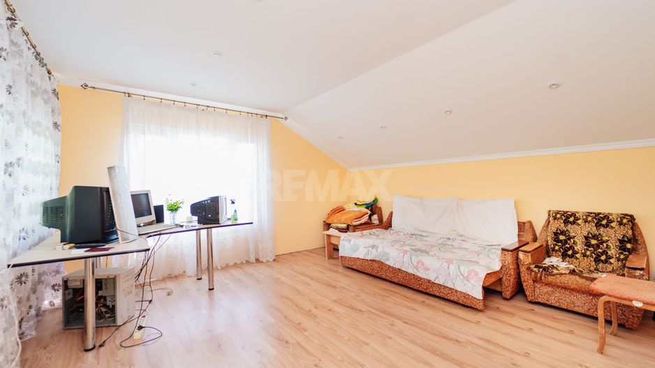 SE VINDE CASĂ DE VACANȚĂ ÎN TRUȘENI | TEREN 7,34 ARI - Poză 9